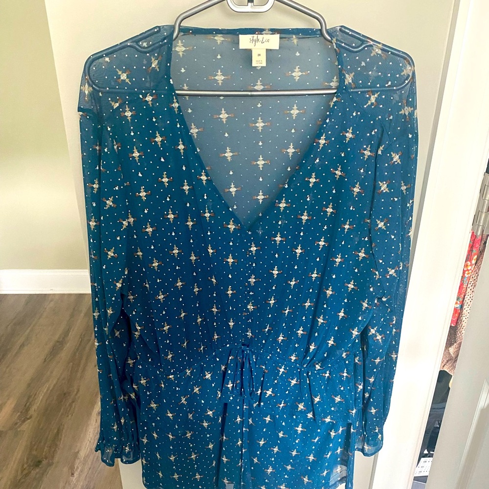 Style & Co Core Fashion Blue Long Sleeve Tank Inside